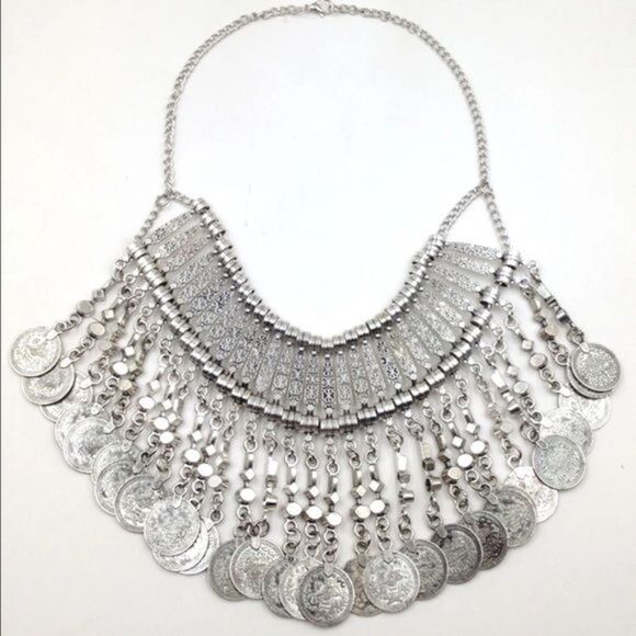 Gorgeous Metal Bib Necklace - Picture 2 of 4